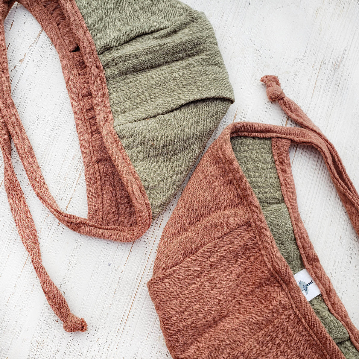Unisex Rustic Reversible Bonnet – Olive and Cradle