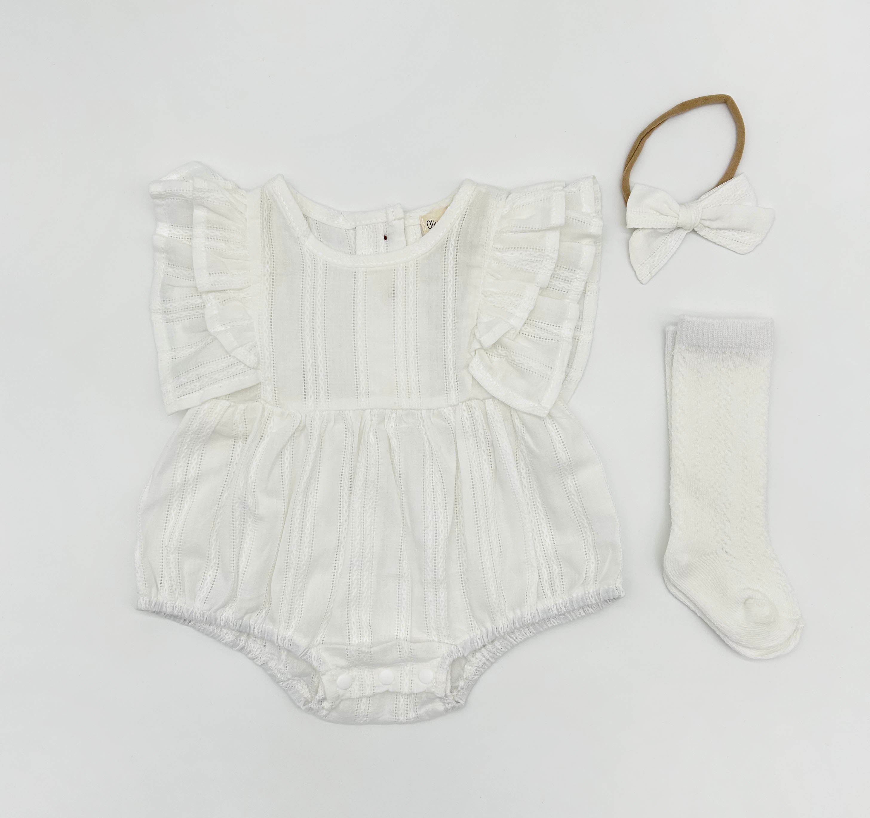 【最値下げ】Bibiy. SARAH RIBBON ROMPERS ホワイト 最値下げ】Bibiy. SARAH RIBBON ROMPERS ホワイト