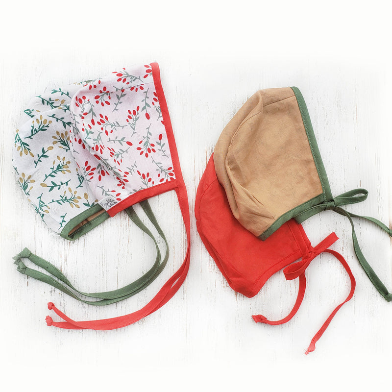 Winterberry Reversible Christmas Bonnet