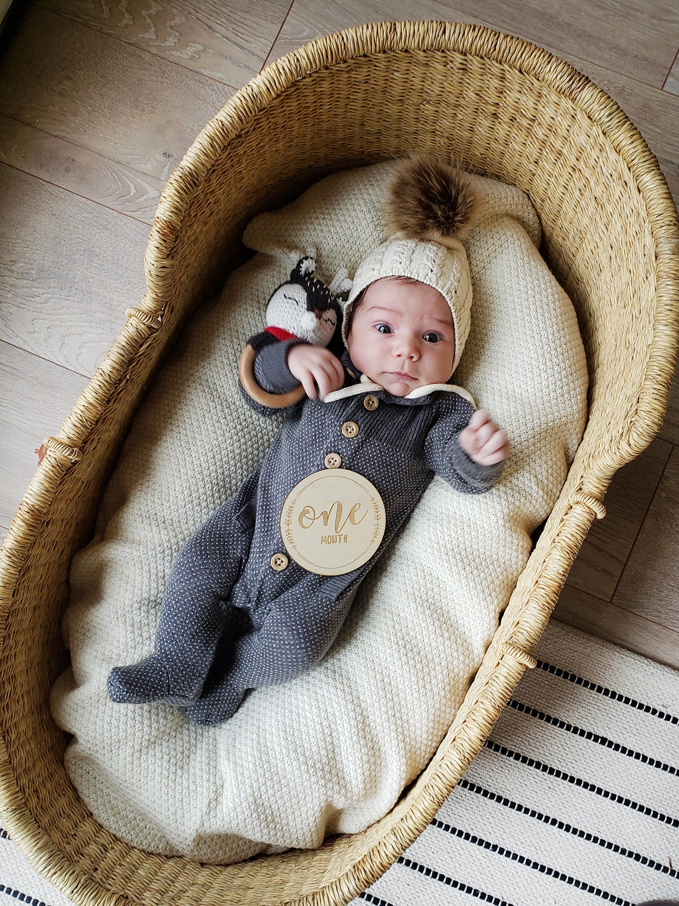 Cable Knit Bonnet with Pom – Olive and Cradle